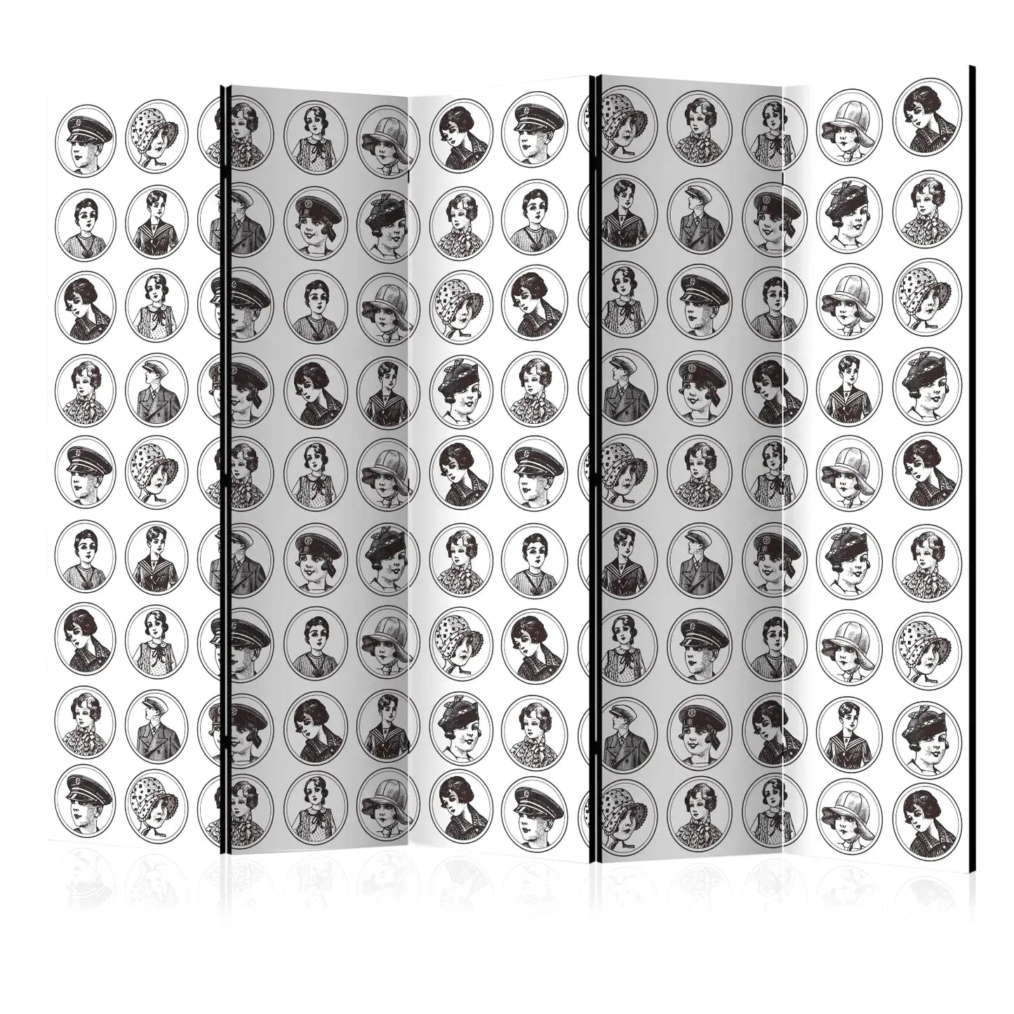 Paravent à quatre panneaux avec des portraits de femmes et d'hommes en noir et blanc
