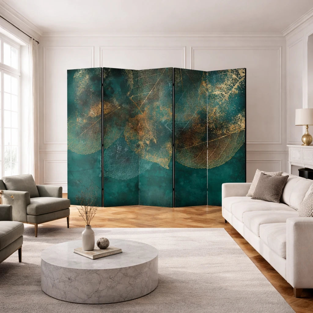 Paravent à cinq panneaux avec motif de feuilles squelettiques dorées sur fond vert sarcelle