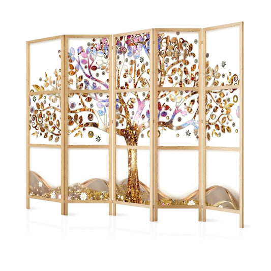 Paravent en bois clair avec cinq panneaux, décoré d'arbres stylisés aux feuilles colorées et de motifs floraux