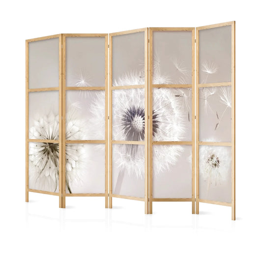 Paravent en bois clair avec cinq panneaux, chacun affichant une image de pissenlits en gros plan