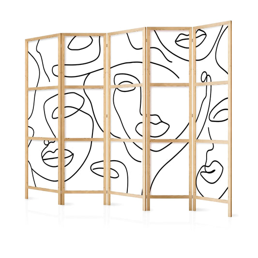 Paravent en bois clair avec motifs abstraits de visages en noir et blanc